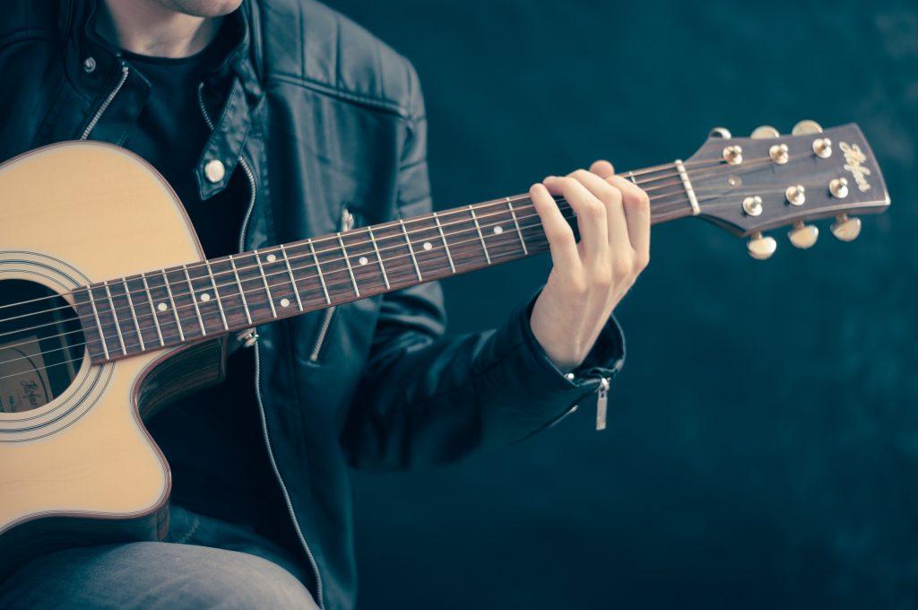 Curso Online de Guitarra y Canto Principiantes 1