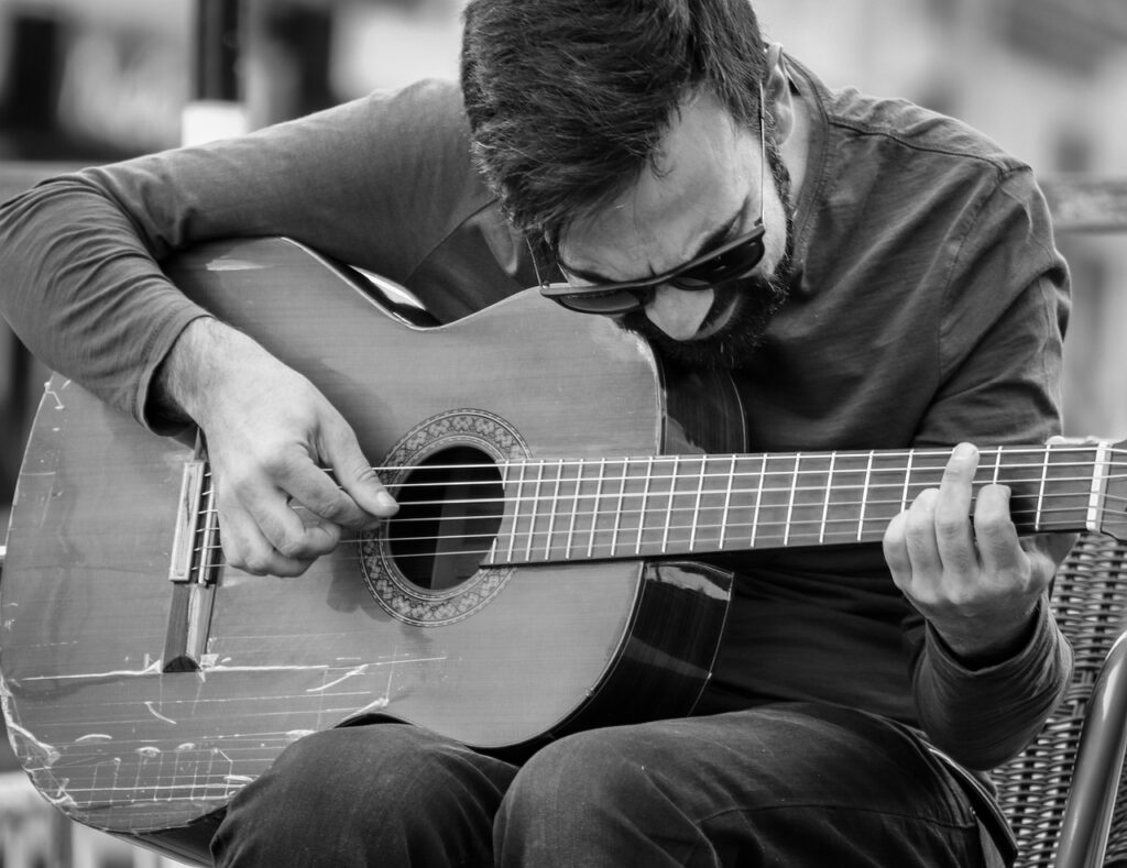 cómo tocar la guitarra desde cero